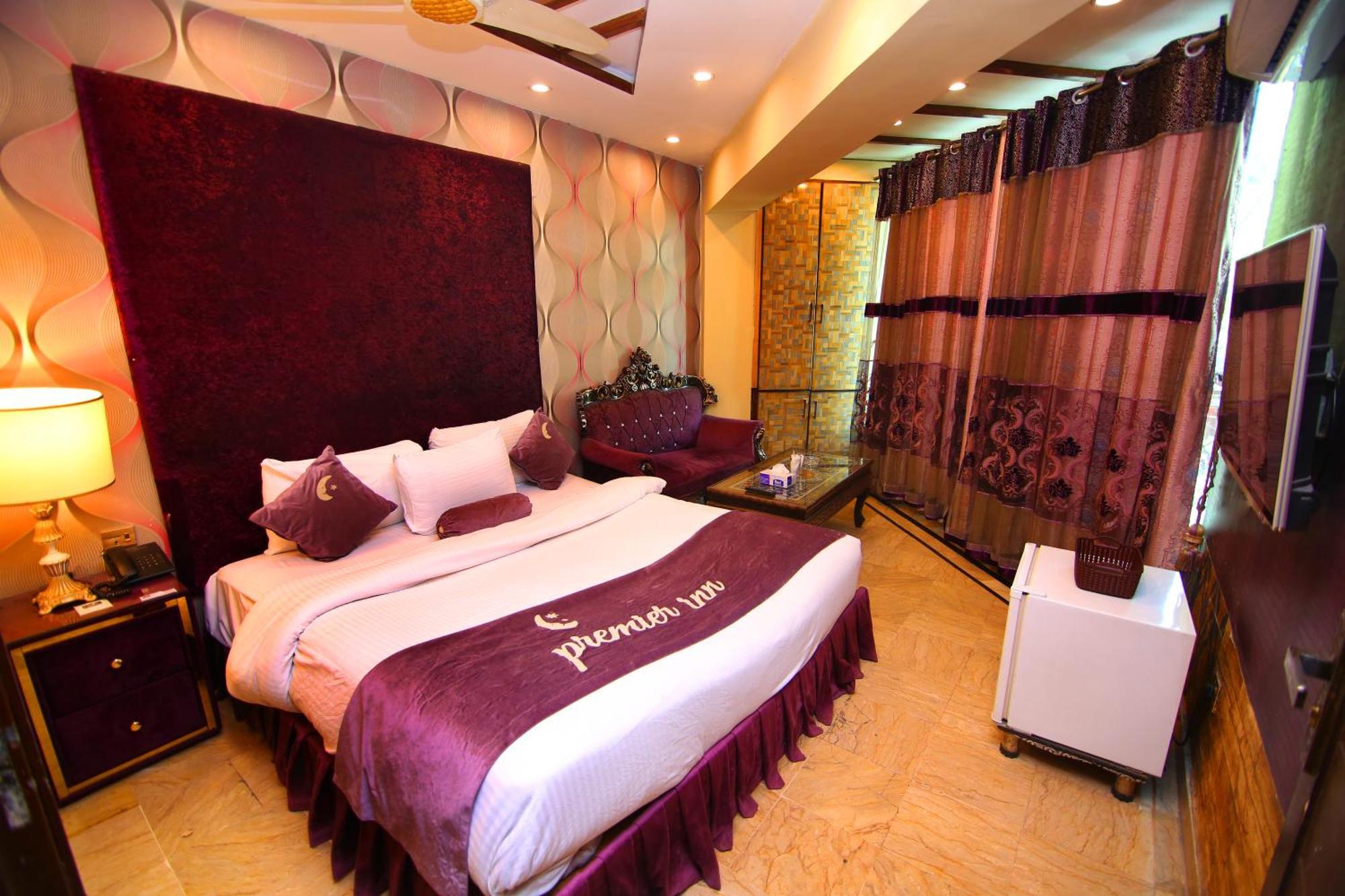 Premier Inn Gulberg Lahore Eksteriør billede